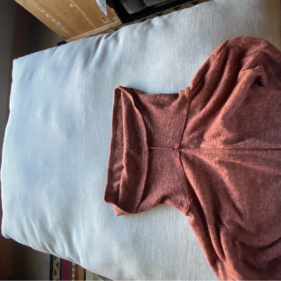 Fun cowl neck loose sweater, side slits and warm. - Picture 4 of 6